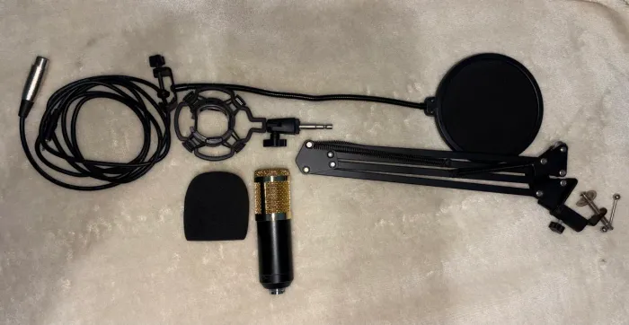 Microfone Condensador BM-800 + Pop Filter + Aranha + Braço Articulado + Espuma Antirruído