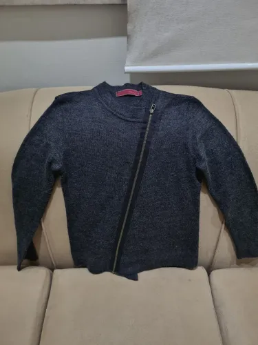 Blusa de Frio com zíper Irregular - Dress To