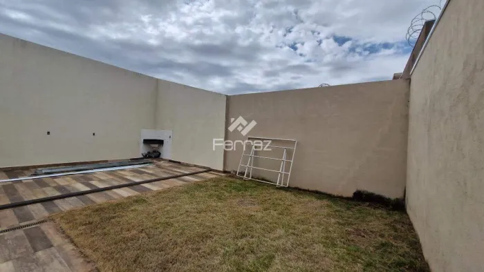Casa Nova com 3 Quartos em Terreno de 240 m² no Bairro São Lucas