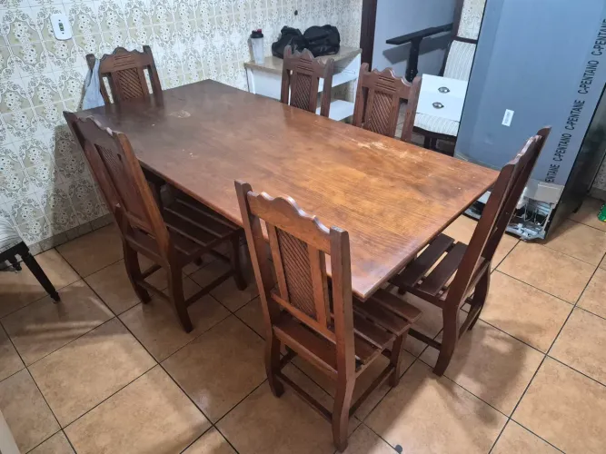 Mesa de 2 metros com 8 cadeiras