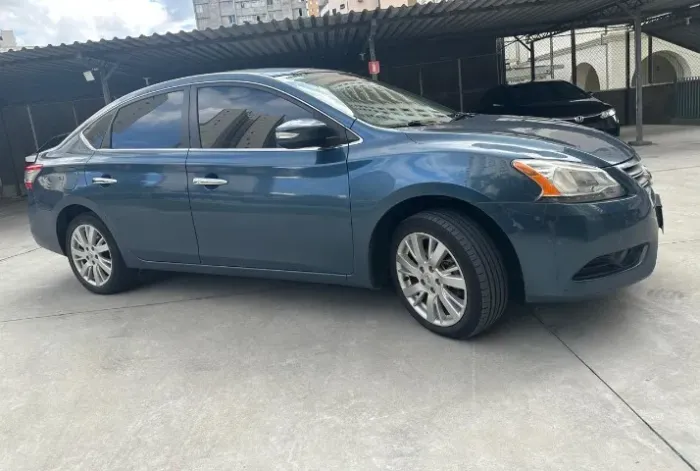 Nissan Sentra SL 2.0/ 2.0 Flex Fuel 16V Aut. 2016