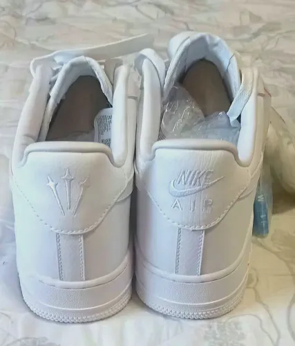 TÊNIS NIKE AIR FORCE 1 EDIÇAO ESPECIAL EM COLLAB COM  NOCTA