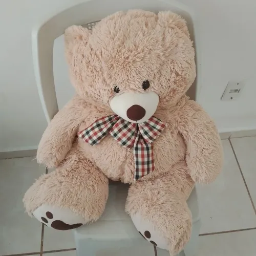 Urso pelúcia grande