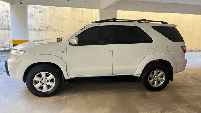 Toyota Hilux SW4 SRV D4-d 4X4 3.0 TDI Dies. AUT 2011