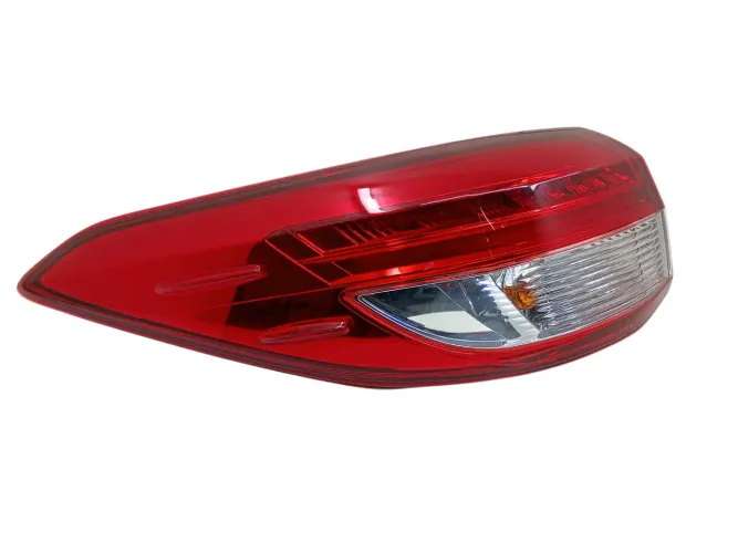 Lanterna Toyota Yaris 2024 sedan lado esquerdo