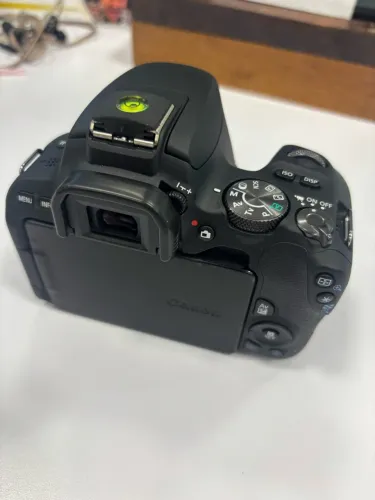 Canon EOS Rebel SL2