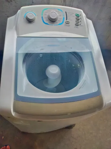 Máquina de lavar semi?nova ? funcionando perfeitamente, venda rápida!