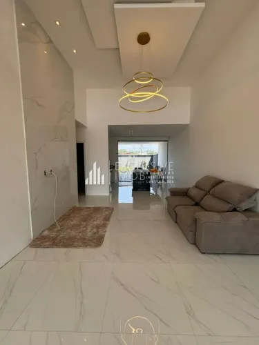 LINDÍSSIMA CASA NO JARDIM MARSELHA