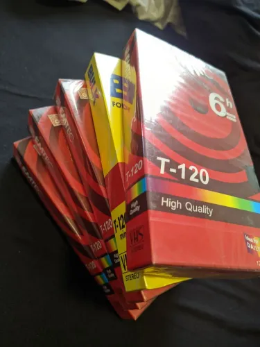 Fitas VHS ? novas, vídeo cassete