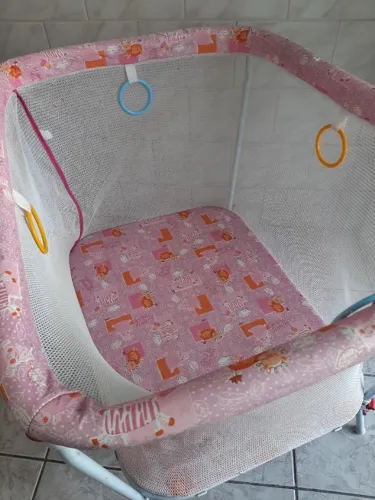Cercadinho Infantil / Chiqueirinho Grande Rosa - Ótimo Estado