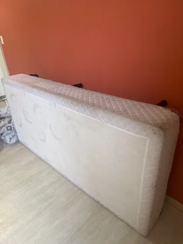 Cama solteiro
