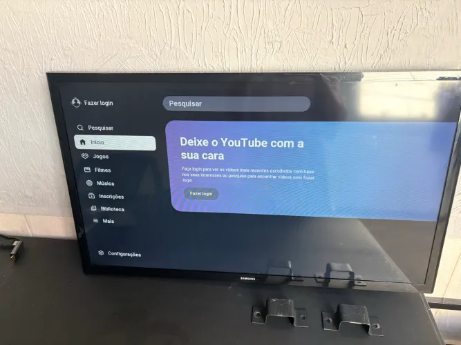 Smart Tv Samsung 32? Ótimo estado com Suporte de parede.