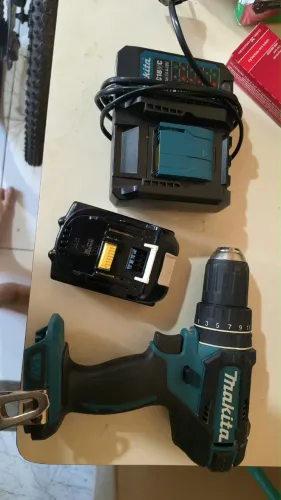 Parafusadeira e Furadeira de impacto Makita
