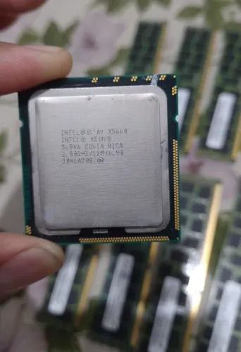 Processador Xeon X5660 socket 1366 (Intel)