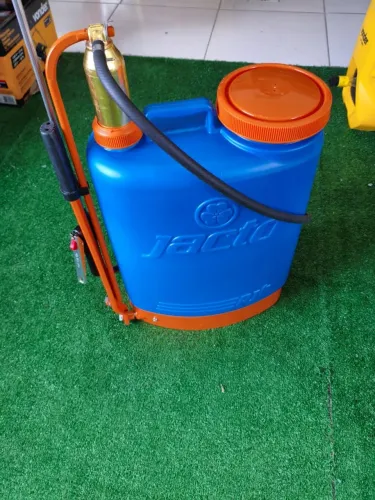 Pulverizador jacto 20 litros, usado apenas uma vez.