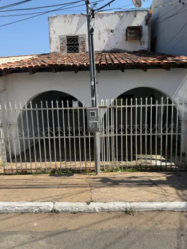 Aluga-se Casa (Sobrado) Próx. Unic, UFMT, shopping 3 Américas - depósito