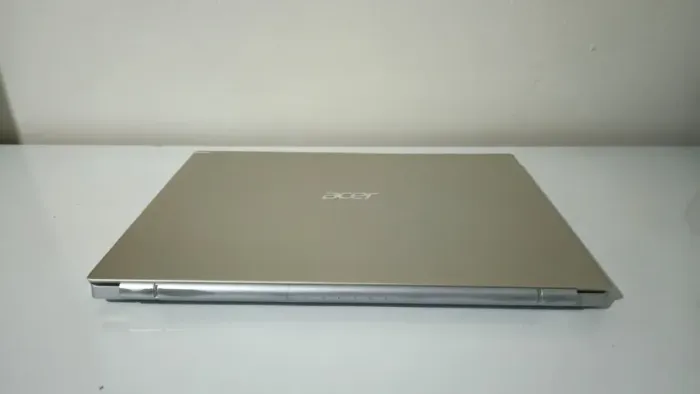 (Eu cubro valor) Notebook Acer 14" i5-1135G7 8GB 2667MT/s e SSD de 240GB NVMe