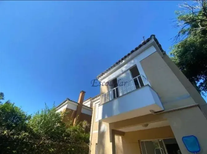 Sobrado, condomínio fechado, com 4 quartos, 2 Suites ,lareira , à venda, 250 m² - Alto da