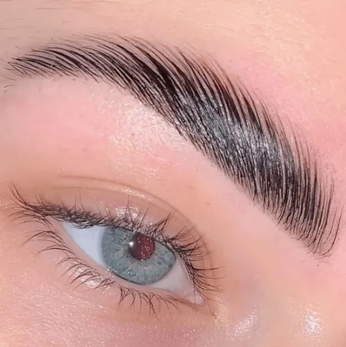 Vaga p/ Lash e designer de sobrancelhas
