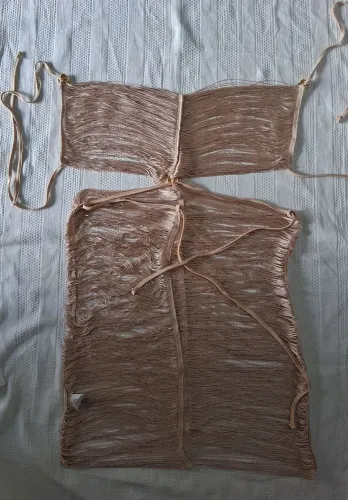 Vestido Escultura em franjas da Shein Rosa Perolado