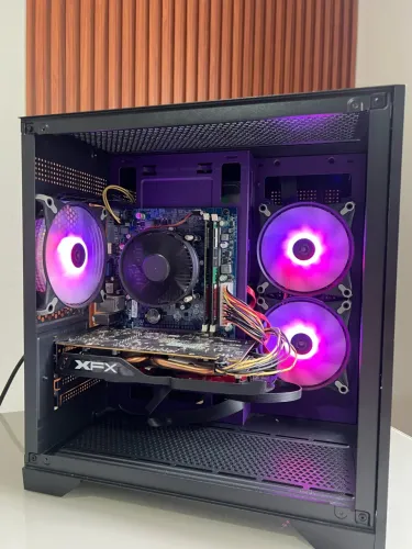 PC i5 | RX 470 4 GB | 16 GB RAM | SSD + HD 