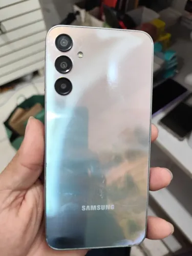 SAMSUNG A24