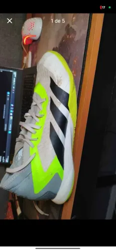 Chuteira Adidas predator original de futsal número 40