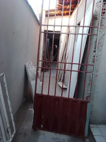 Vende-se potão de correr de ferro