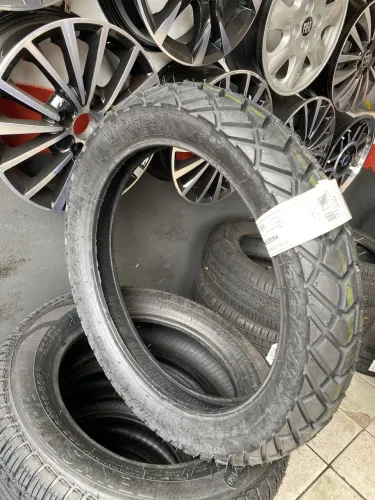 01 pneu Maggion Viper 110/90/17