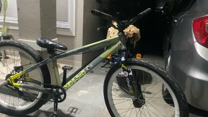 Bike muito boa em ótimas condições 