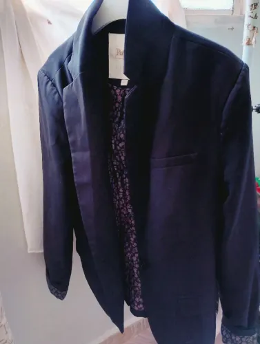 Blazer forrado acinturado com ombreiras Tam 40