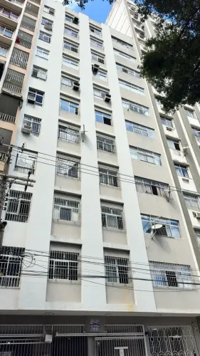 Apartamento amplo de 3 quartos na Cidade Alta