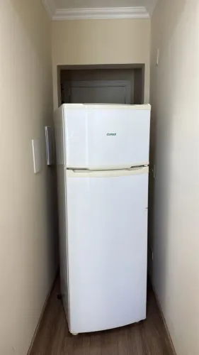 Geladeira semi nova 