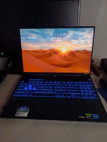 Vendo Asus TUF F16 RTX 4050 - Ótimo Estado, Pronto para Uso