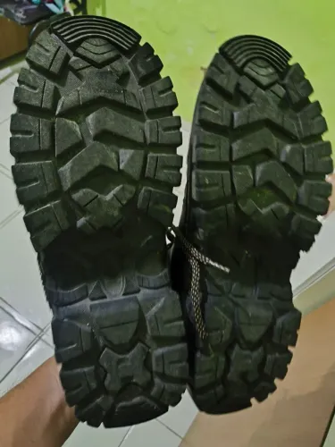 Bota de segurança para trabalho