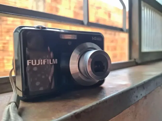 Câmera cybershort Fujifilm FinePix AV150 14MP