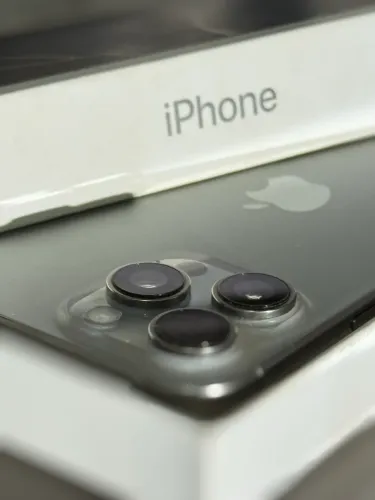 iPhone 16 Pro Max - 256gb - Natural Titânio - Bat 99%