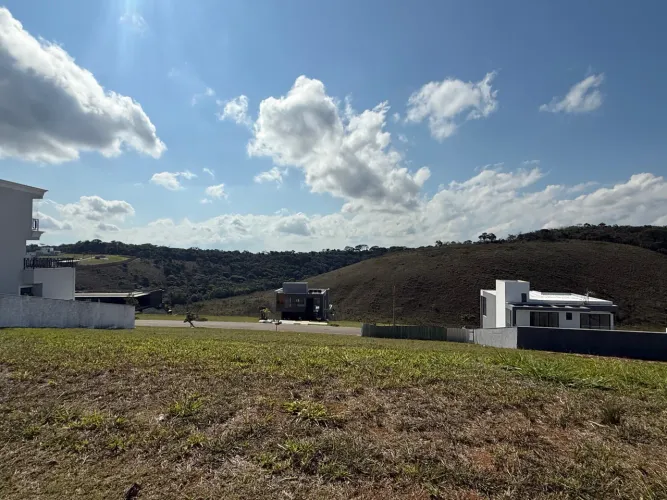 Lote com mais de 450 m² no Alphaville para venda