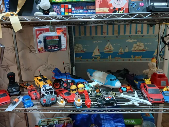 Brinquedo diversos e miniaturas