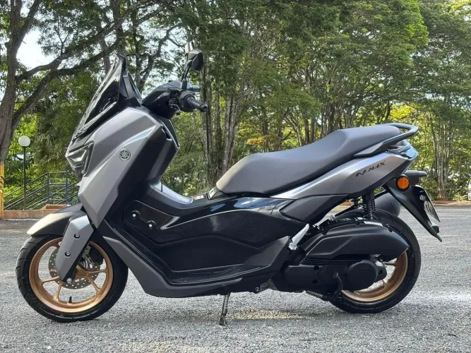 NMAX nova com apenas 7.392 kms atuais