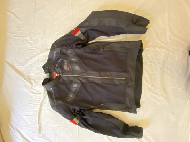 Vendo jaqueta LS2 Airy, tamanho M, em ótimo estado de conservação.