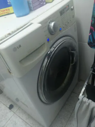 Máquina de lavar é seca roupa LG
