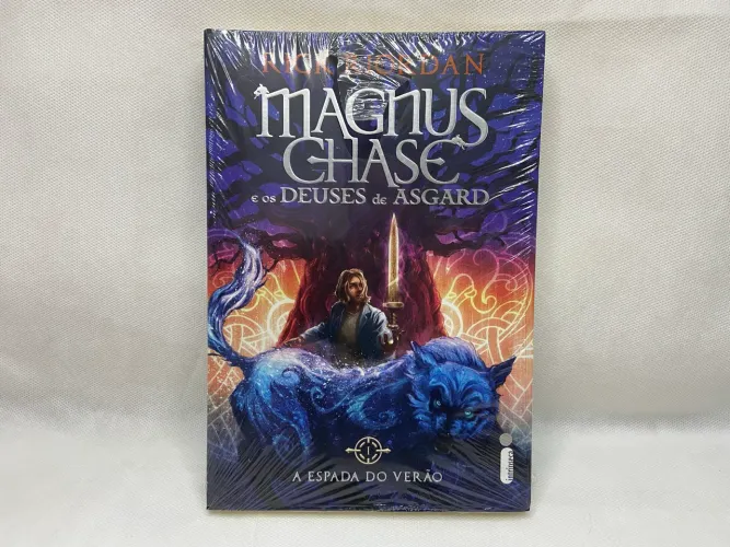 Livro Magnus Chase e os Deuses de Asgard - Rick Riordan escrit Percy Jackson Novo Lacrado