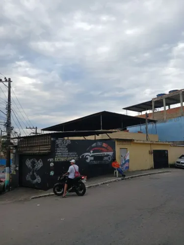 VENDO 3 CASAS 2 LOJAS