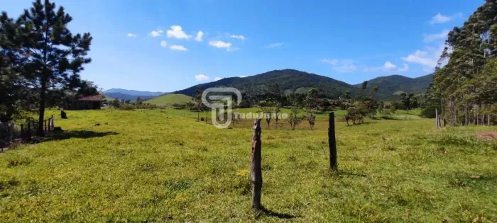 Terreno à venda no bairro Bom Retiro em Paulo Lopes/SC