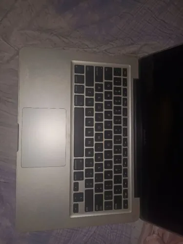 MACBOOK 2008 Patreado para Retirada de Peças
