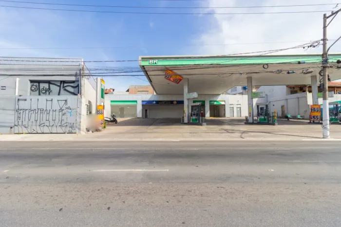 Loja em posto na Avenida Doutor Assis Ribeiro, 514 - Loja 01 36 m²