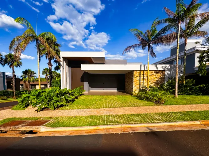 Casa no condomínio a para venda com 4 quartos, sendo 4 suítes, 350m²