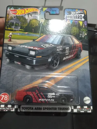 Hot Wheels Premium Toyota AE86 Sprinter Trueno