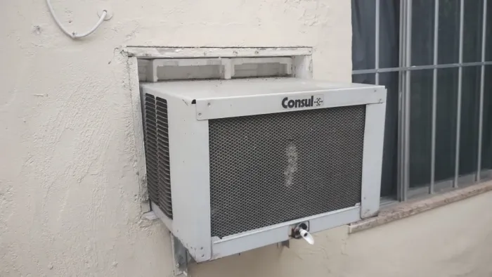 Vendo ar condicionado consul 7500 BTUs gelando bem